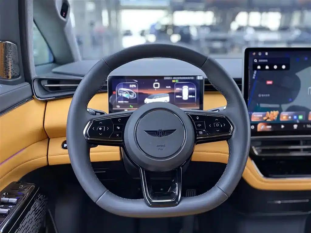 Wingzhen L380 2024 Model, 140-degree, 6-seater, 4WD Ultra — миниатюра 5