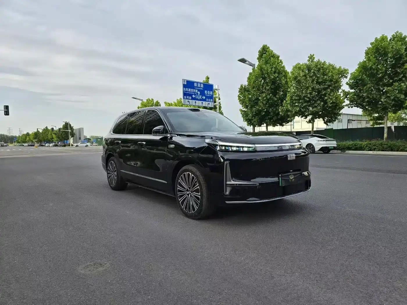 Galaxy M9 2025 210km/h AWD Navigator Edition — миниатюра 3