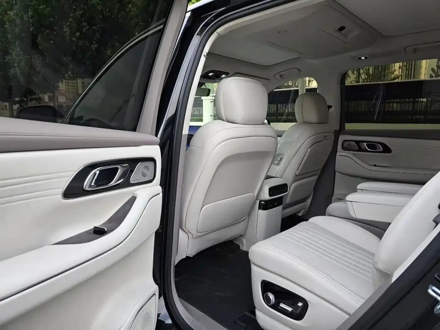 Galaxy M9 2025 210km/h AWD Navigator Edition — миниатюра 9