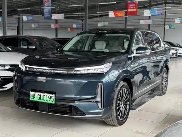 Galaxy M9 2025 230km/h 2WD Explorer Edition