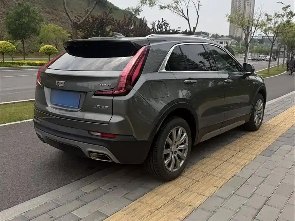 2018 Cadillac XT4 28T Two-Wheel Drive Premium Edition — миниатюра 5