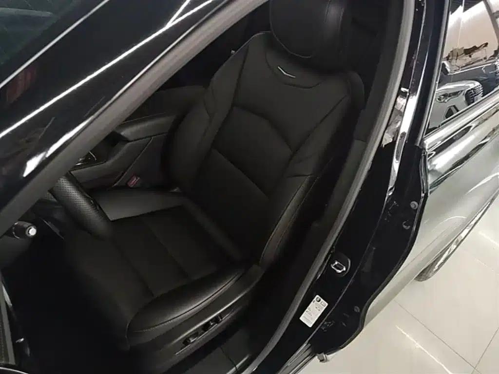 2023 Cadillac XT4 28T Two-Wheel Drive Luxury — миниатюра 15