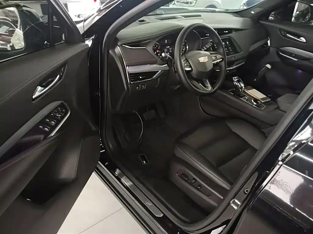 2023 Cadillac XT4 28T Two-Wheel Drive Luxury — миниатюра 16