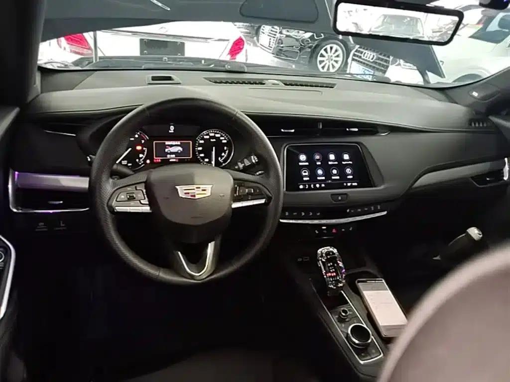 2023 Cadillac XT4 28T Two-Wheel Drive Luxury — миниатюра 10