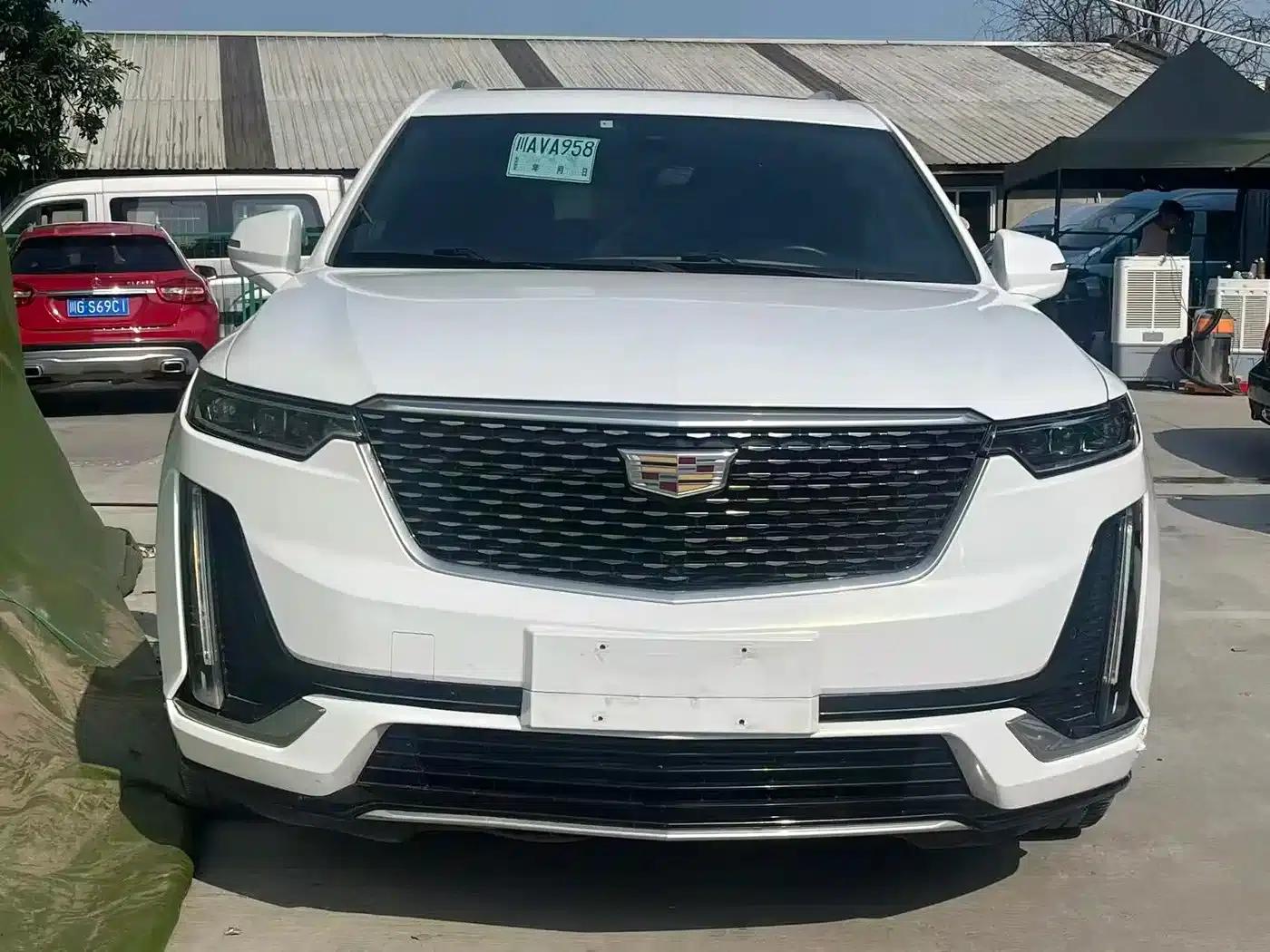 2020 Cadillac XT6 28T Six-Seat AWD Luxury — миниатюра 2