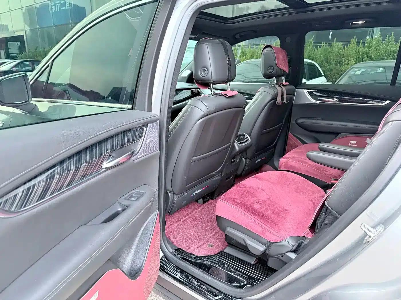 Cadillac XT6 2023 2.0T Six-Seat AWD Platinum Black Diamond Edition — миниатюра 11