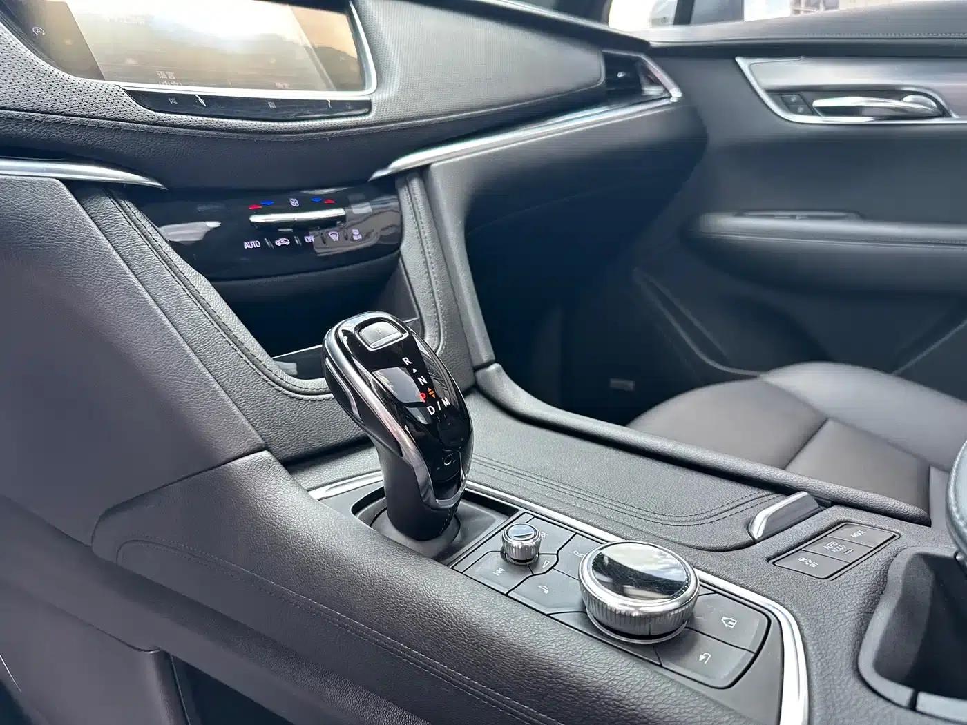 2021 Cadillac XT6 28T 7-Seat Luxury — миниатюра 7