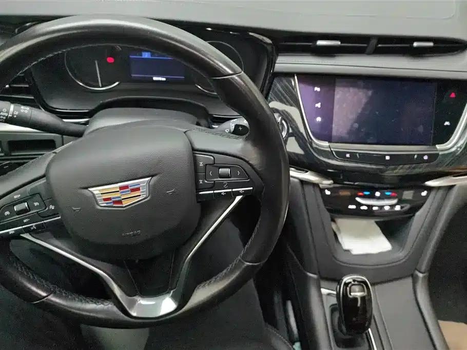 2020 Cadillac XT6 28T Six-Seat AWD Luxury — миниатюра 12