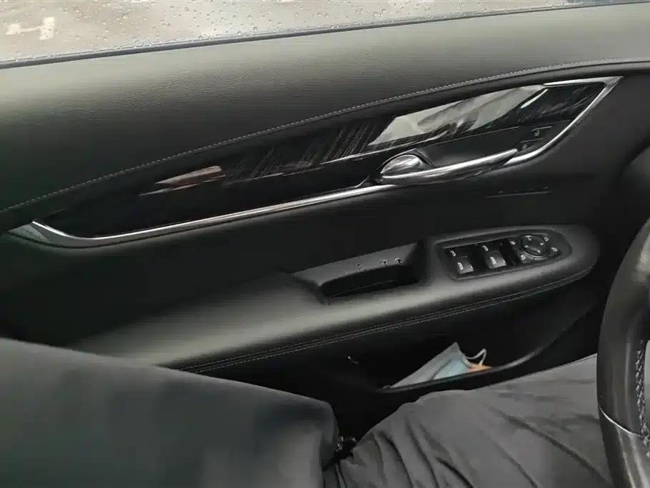 2020 Cadillac XT6 28T Six-Seat AWD Luxury — миниатюра 7
