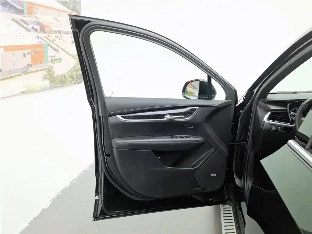 Cadillac XT6 2022 2.0T Six-Seat AWD Luxury Standard Edition — миниатюра 8