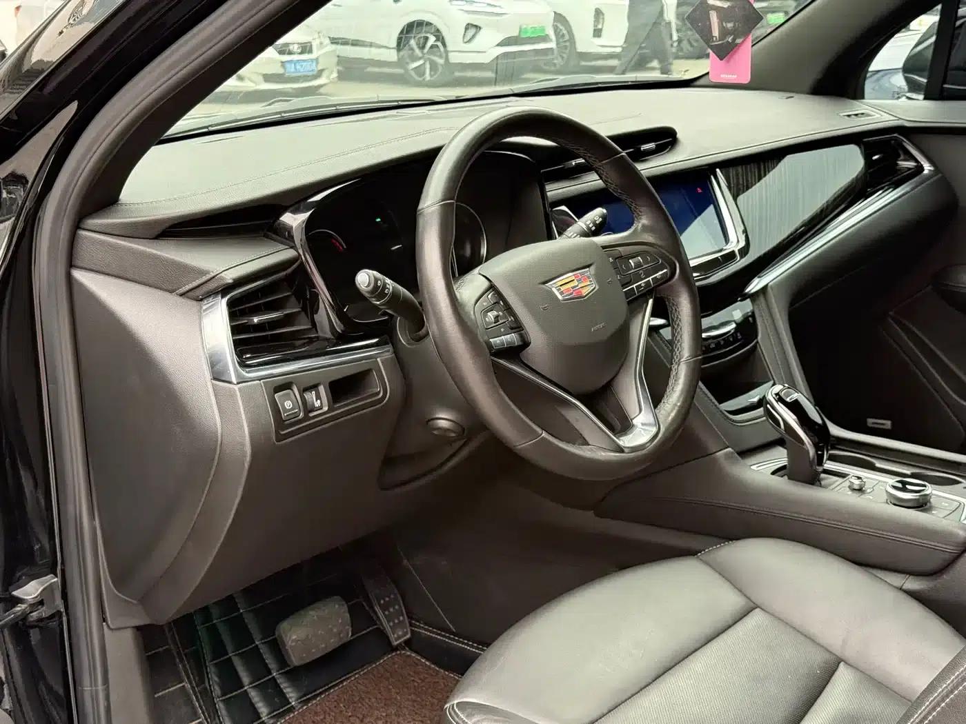 Cadillac XT6 2022 2.0T Six-Seat AWD Luxury — миниатюра 4