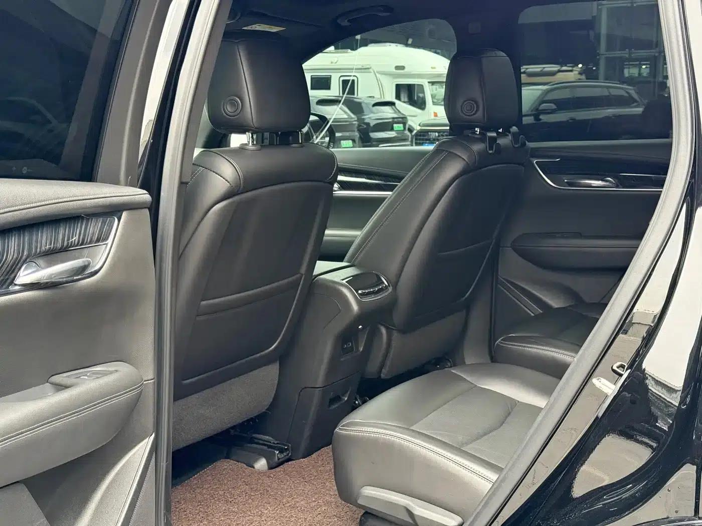Cadillac XT6 2022 2.0T Six-Seat AWD Luxury — миниатюра 5