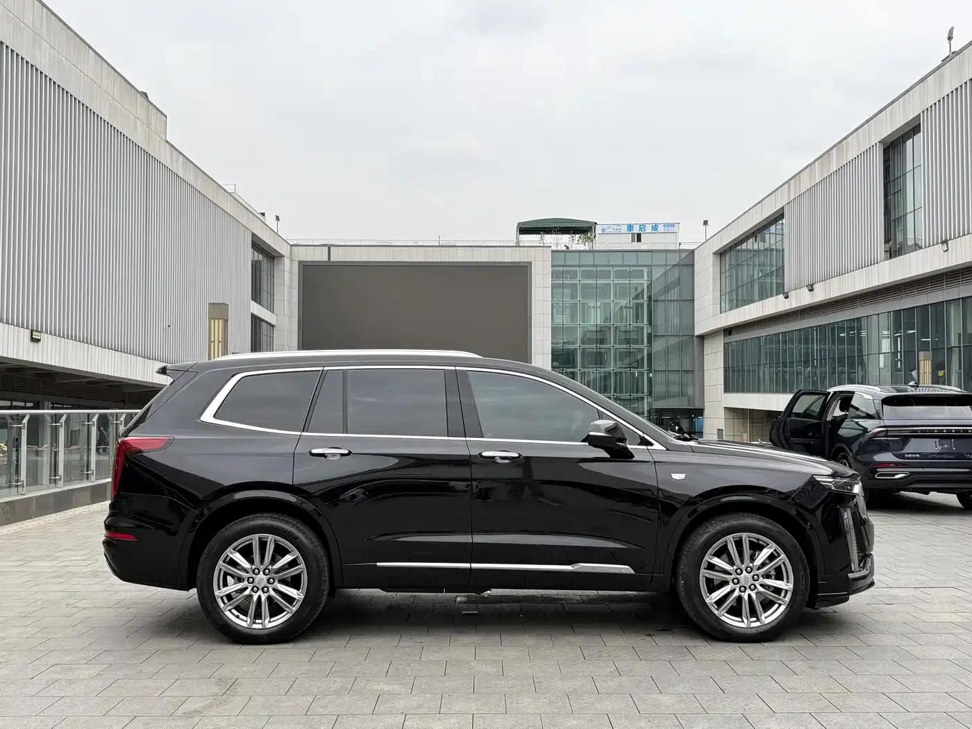 Cadillac XT6 2022 2.0T Six-Seat AWD Luxury — миниатюра 8