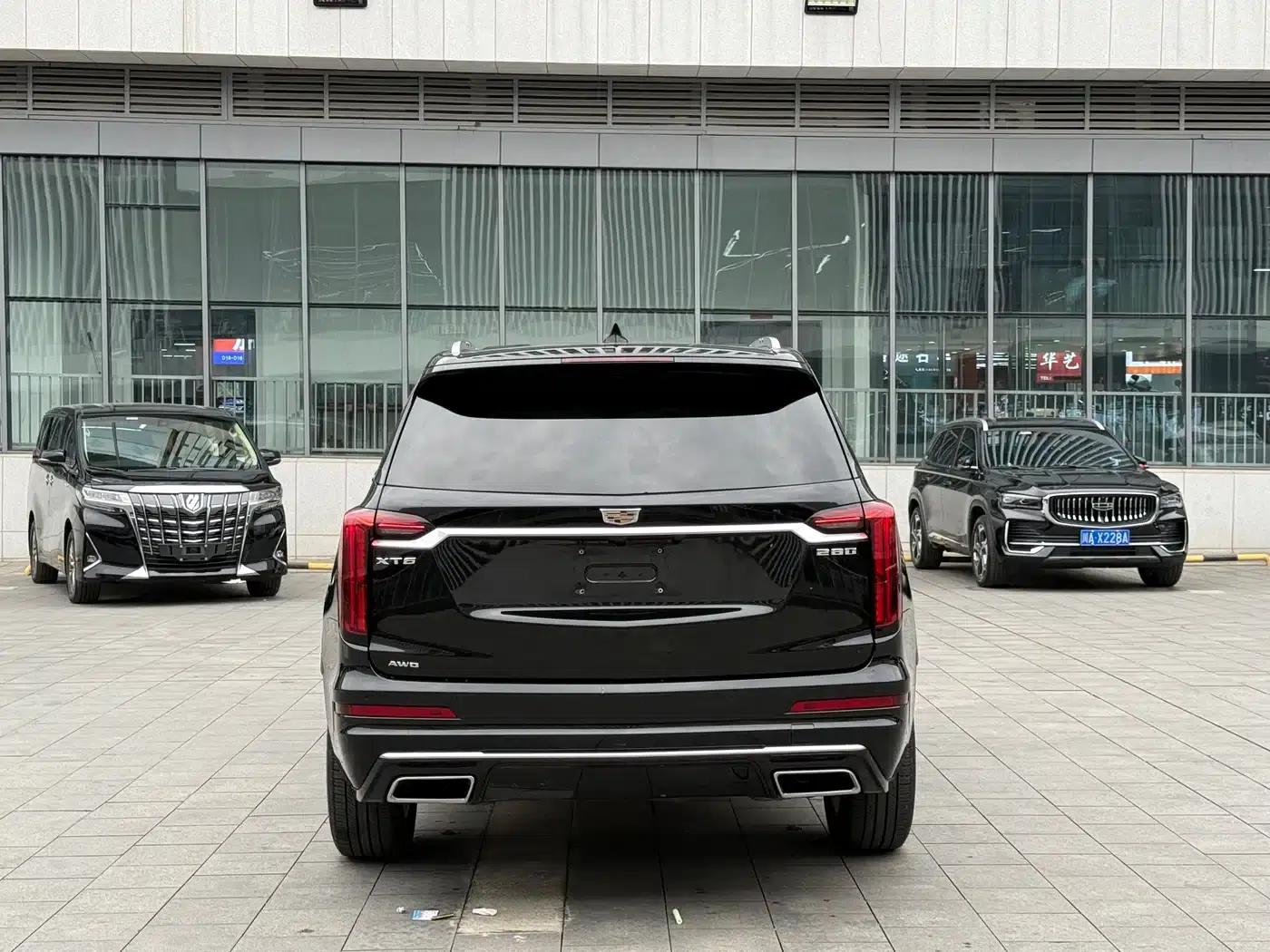 Cadillac XT6 2022 2.0T Six-Seat AWD Luxury — миниатюра 9