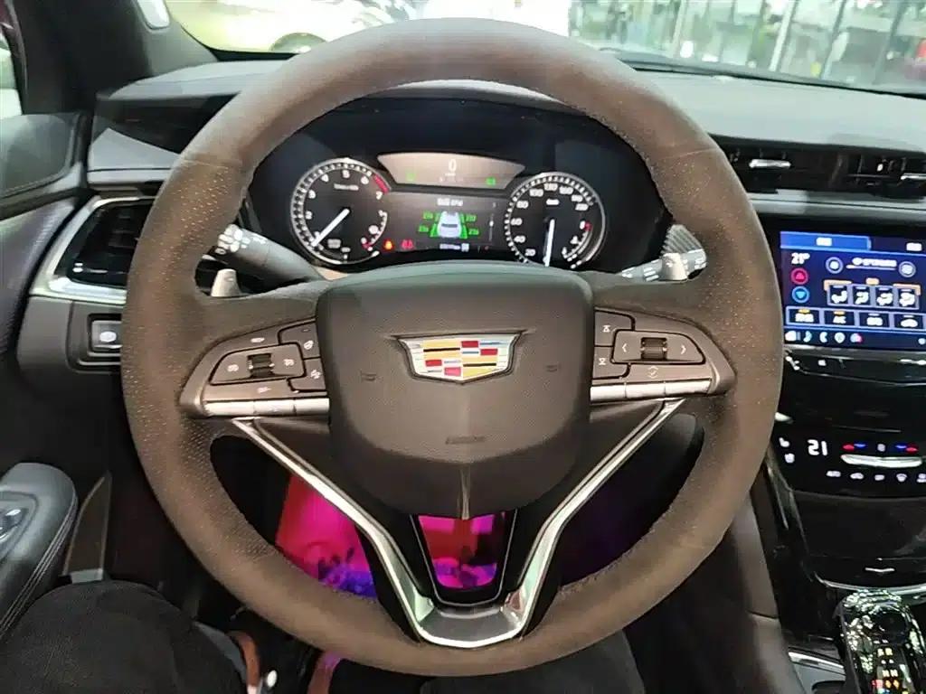 Cadillac XT6 2022 2.0T Six-Seat AWD Premium — миниатюра 11