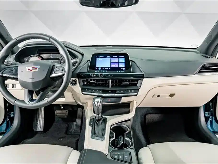 2023 Cadillac CT4 25T Fashion Edition — миниатюра 10