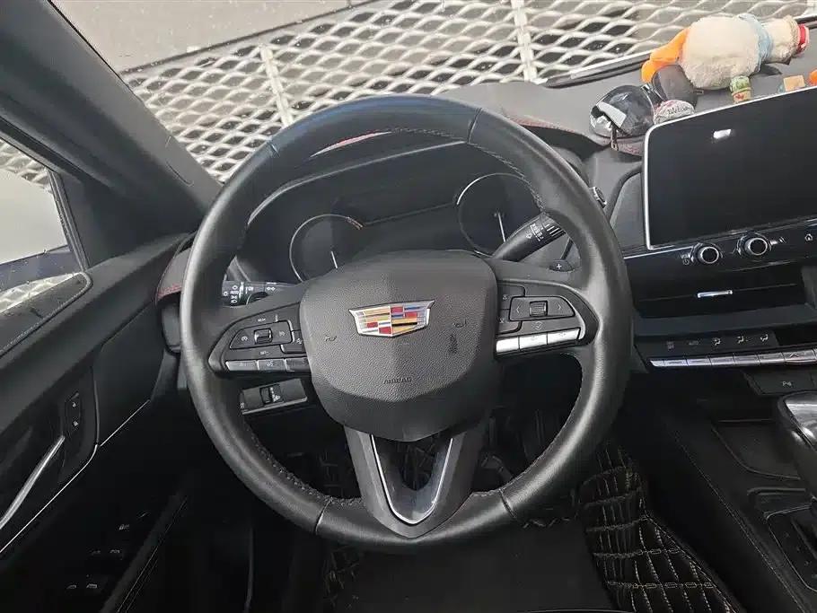 2023 Cadillac CT4 25T Fashion Edition — миниатюра 15