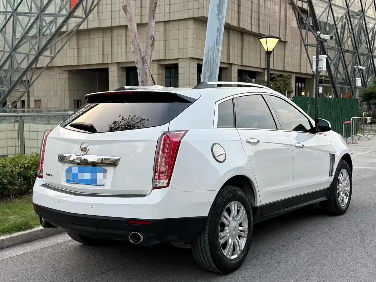 2013 Cadillac SRX 3.0L Elite — миниатюра 4