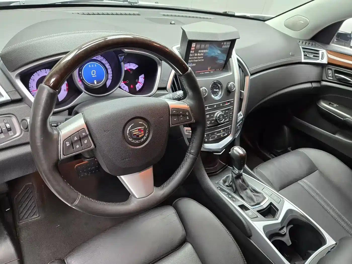 2012 Cadillac SRX 3.0L Luxury — миниатюра 6