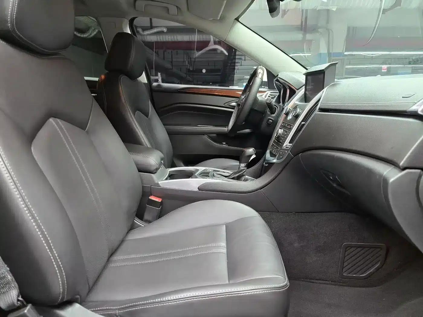 2012 Cadillac SRX 3.0L Luxury — миниатюра 7