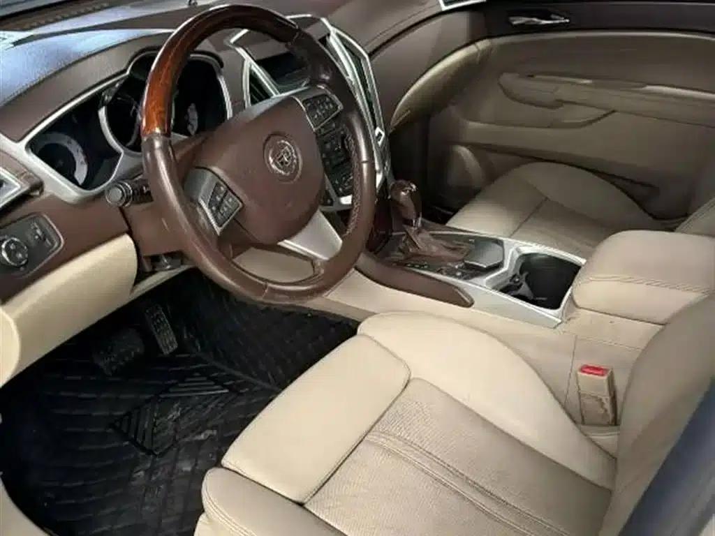 2011 Cadillac SRX 3.0L Luxury — миниатюра 2