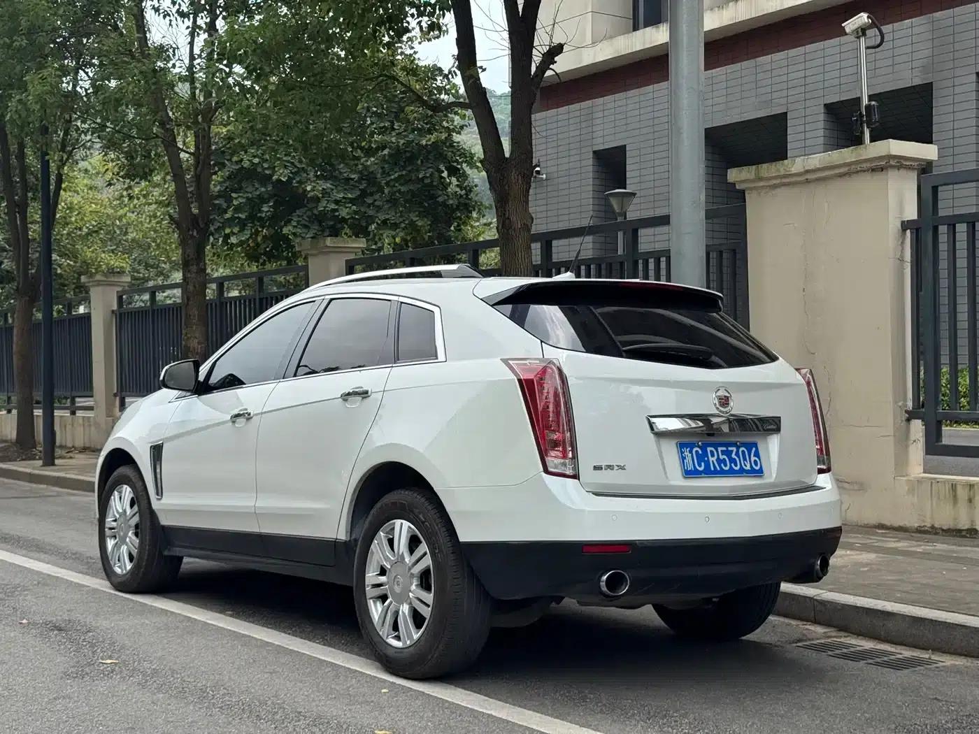 2013 Cadillac SRX 3.0L Elite — миниатюра 10
