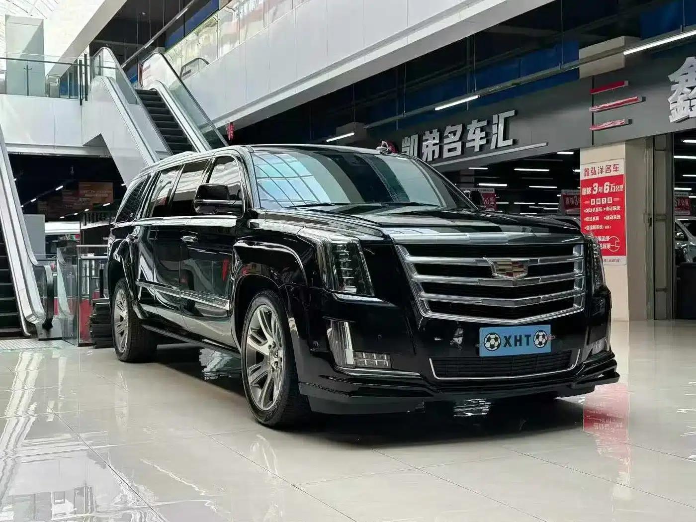 2017 Cadillac Escalade 6.2L ESV Platinum Edition Extended Wheelbase — миниатюра 3