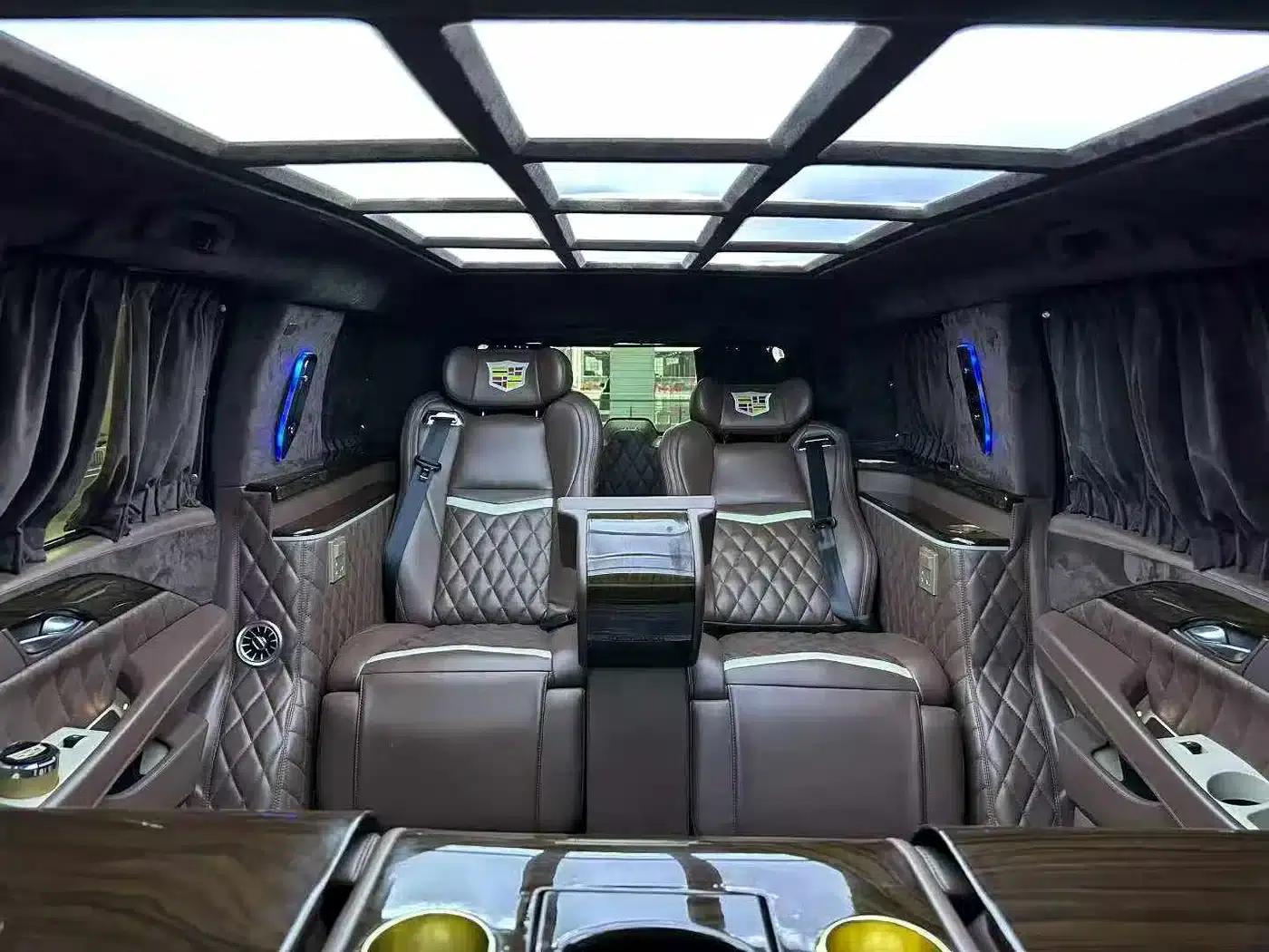 2017 Cadillac Escalade 6.2L ESV Platinum Edition Extended Wheelbase — миниатюра 6
