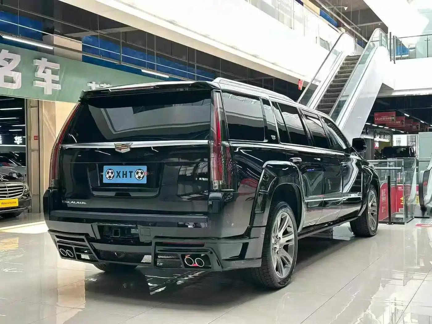 2017 Cadillac Escalade 6.2L ESV Platinum Edition Extended Wheelbase — миниатюра 9