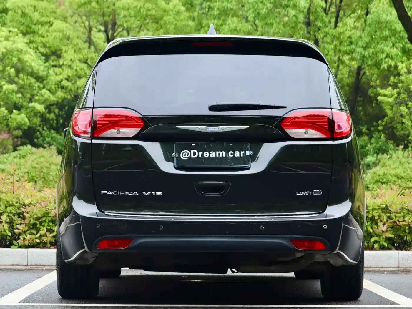 2017 Imported Grand Voyager 3.6L Premium Edition — миниатюра 5
