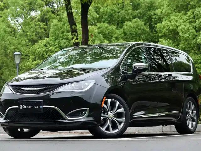 2017 Imported Grand Voyager 3.6L Premium Edition