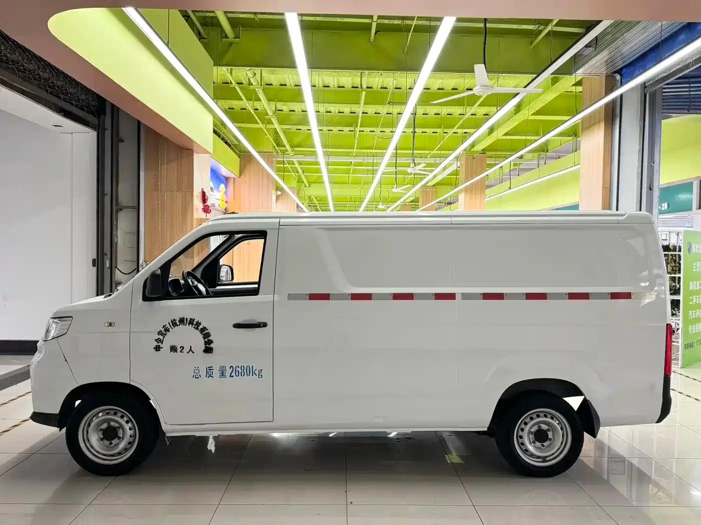2023 Yangtze Finless Porpoise Comfort Edition with CALB 38.64kWh Lithium Battery — миниатюра 5
