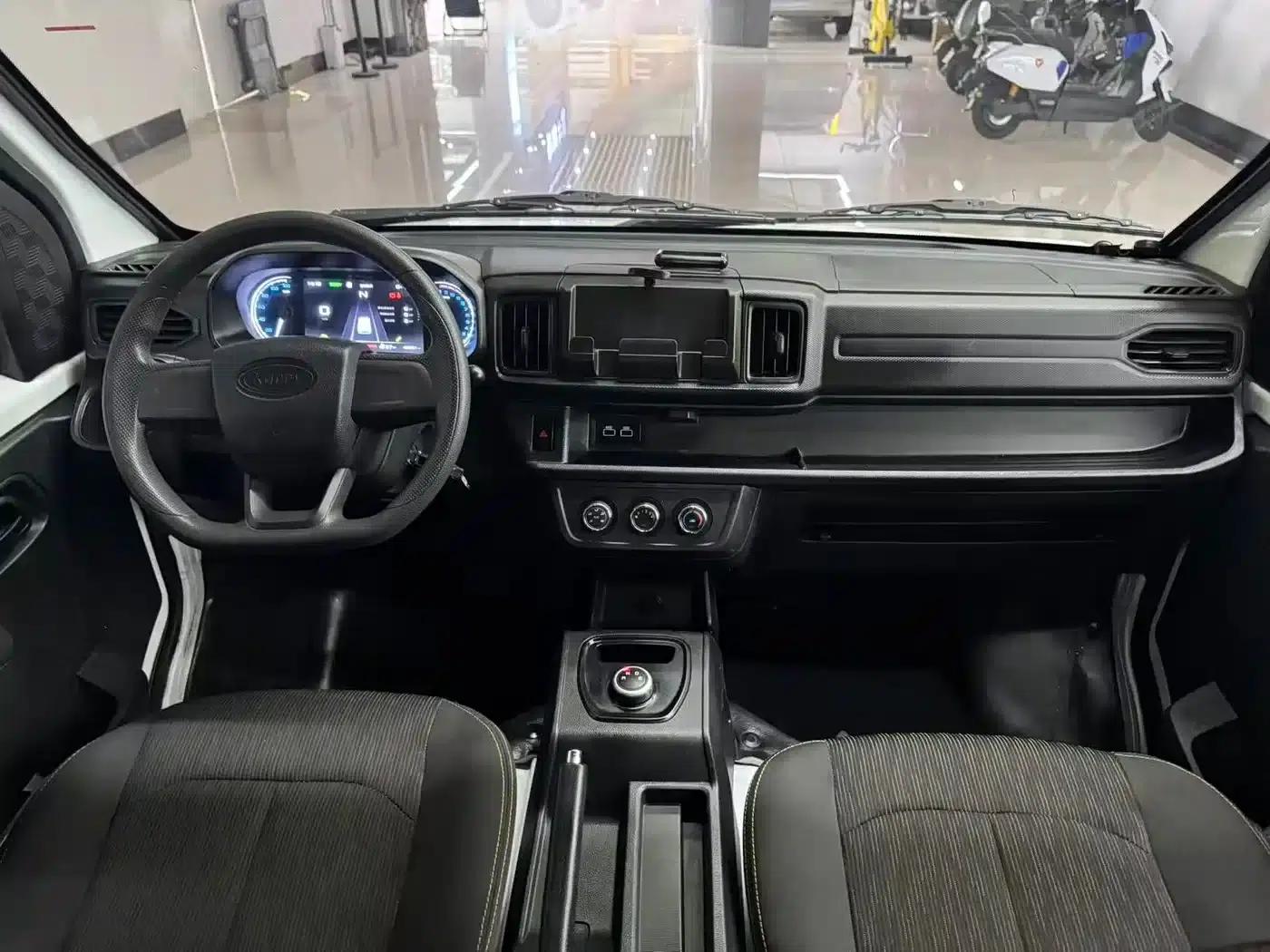 2023 Yangtze Finless Porpoise Comfort Edition with CALB 38.64kWh Lithium Battery — миниатюра 6