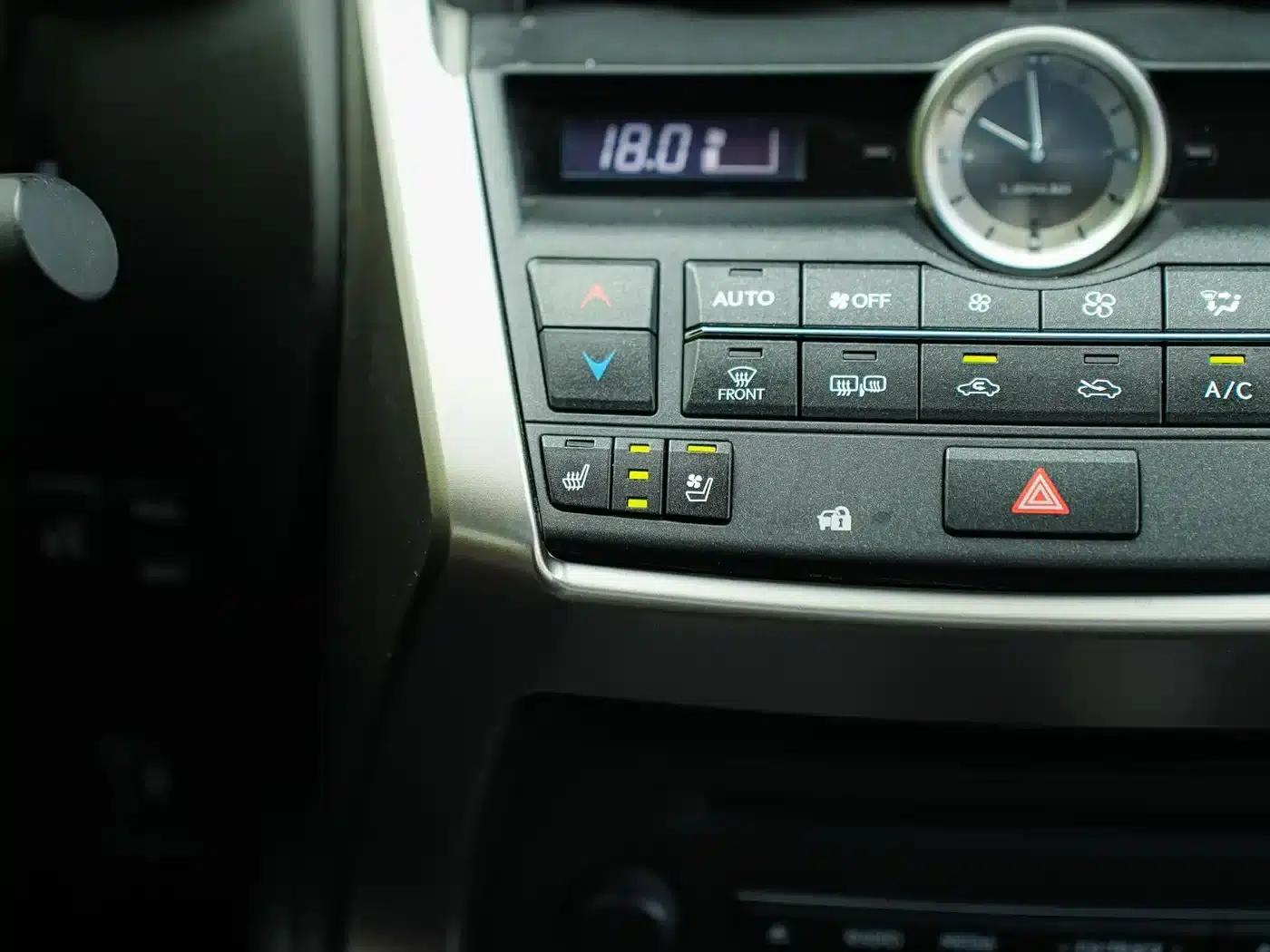 Lexus NX 2015 200t AWD F SPORT — миниатюра 20