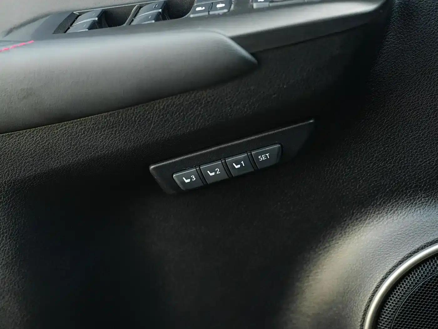 Lexus NX 2015 200t AWD F SPORT — миниатюра 25