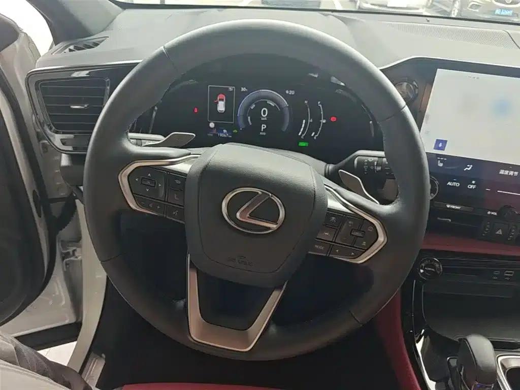 Lexus NX 2024 350h Front-Wheel Drive Elite Edition — миниатюра 11