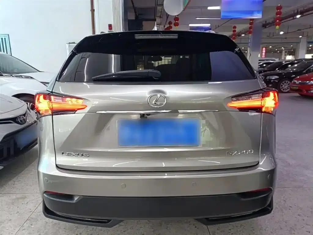 Lexus NX 2016 200 AWD Sport Edition — миниатюра 6