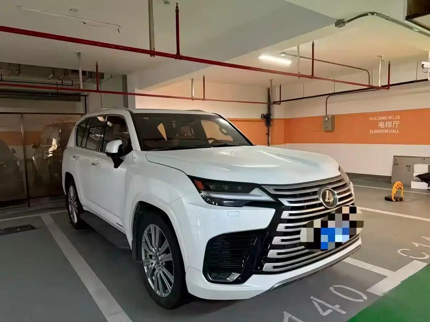 2022 Lexus LX 600 Middle East Edition — миниатюра 3