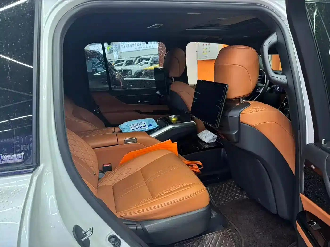 2022 Lexus LX 600 Middle East Edition — миниатюра 5
