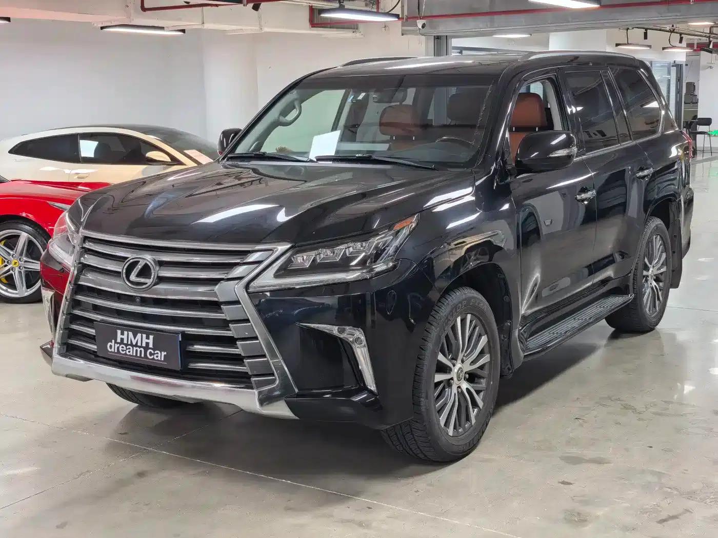 2017 Lexus LX 570 Dynamic Luxury Edition — миниатюра 1