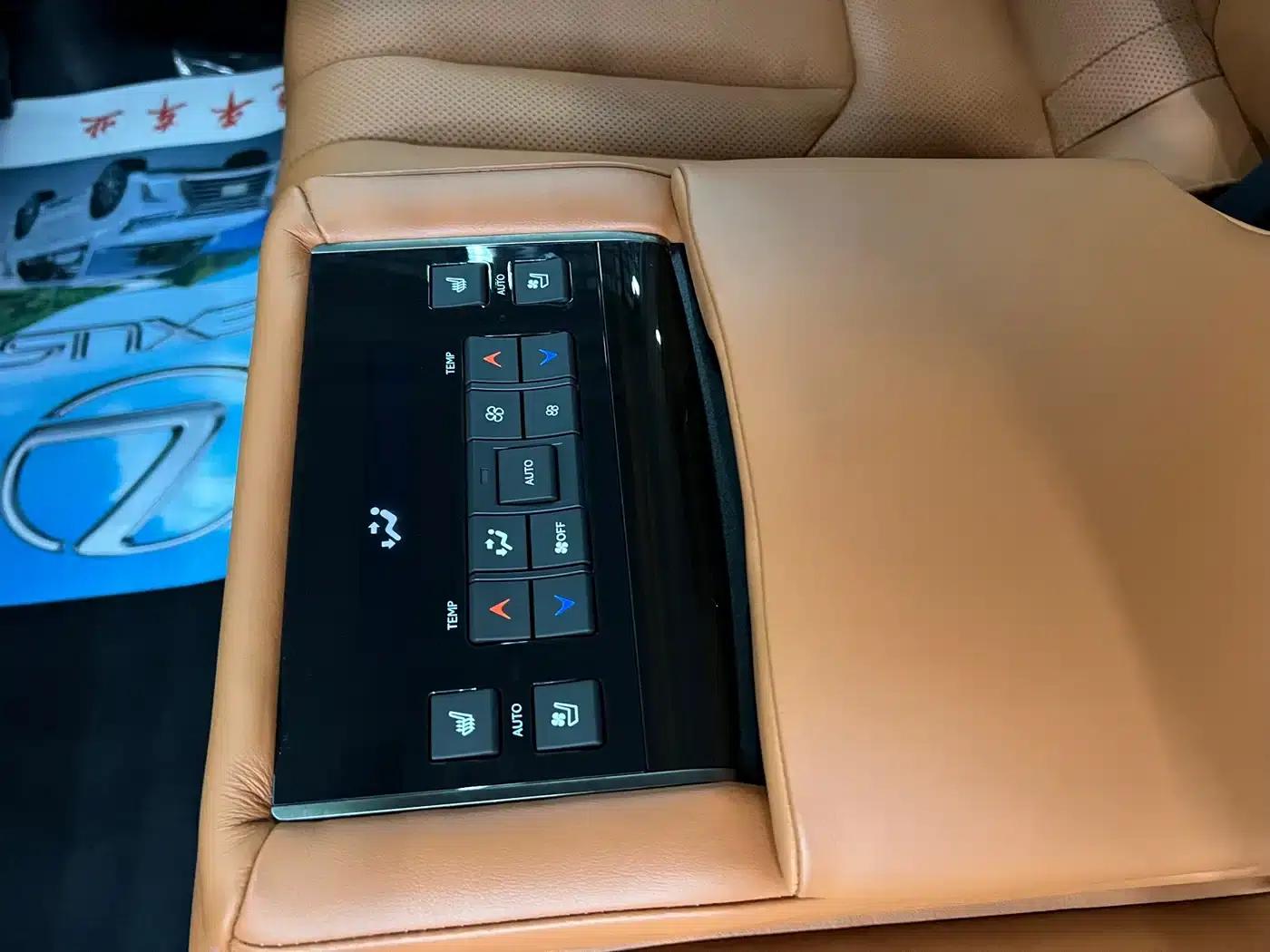 Lexus LX 2019 570 Premium Luxury Edition — миниатюра 21
