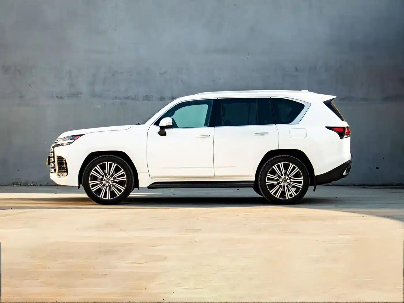 Lexus LX 2025 700h Territory Edition — миниатюра 16