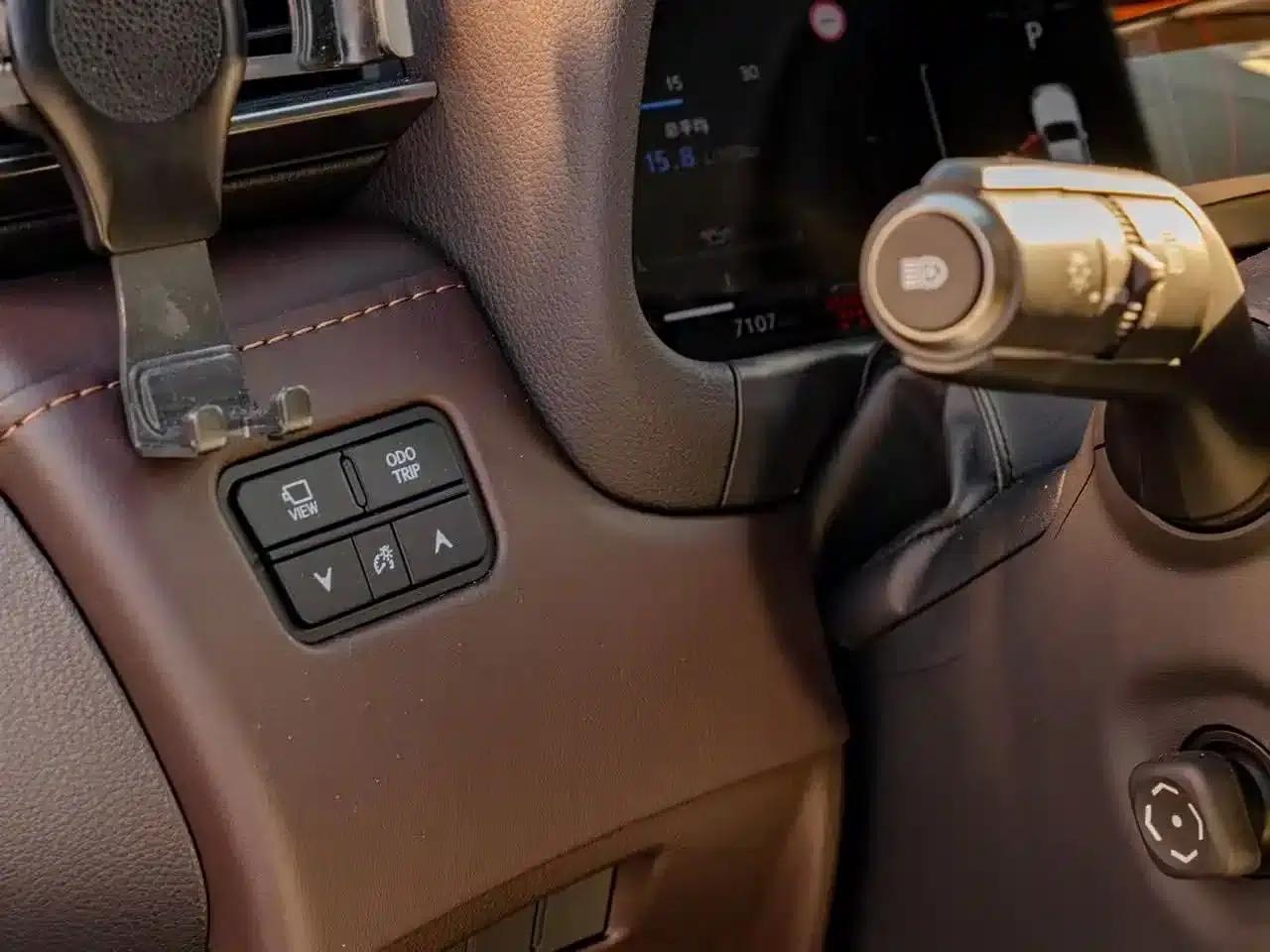 Lexus LX 2025 700h Territory Edition — миниатюра 9