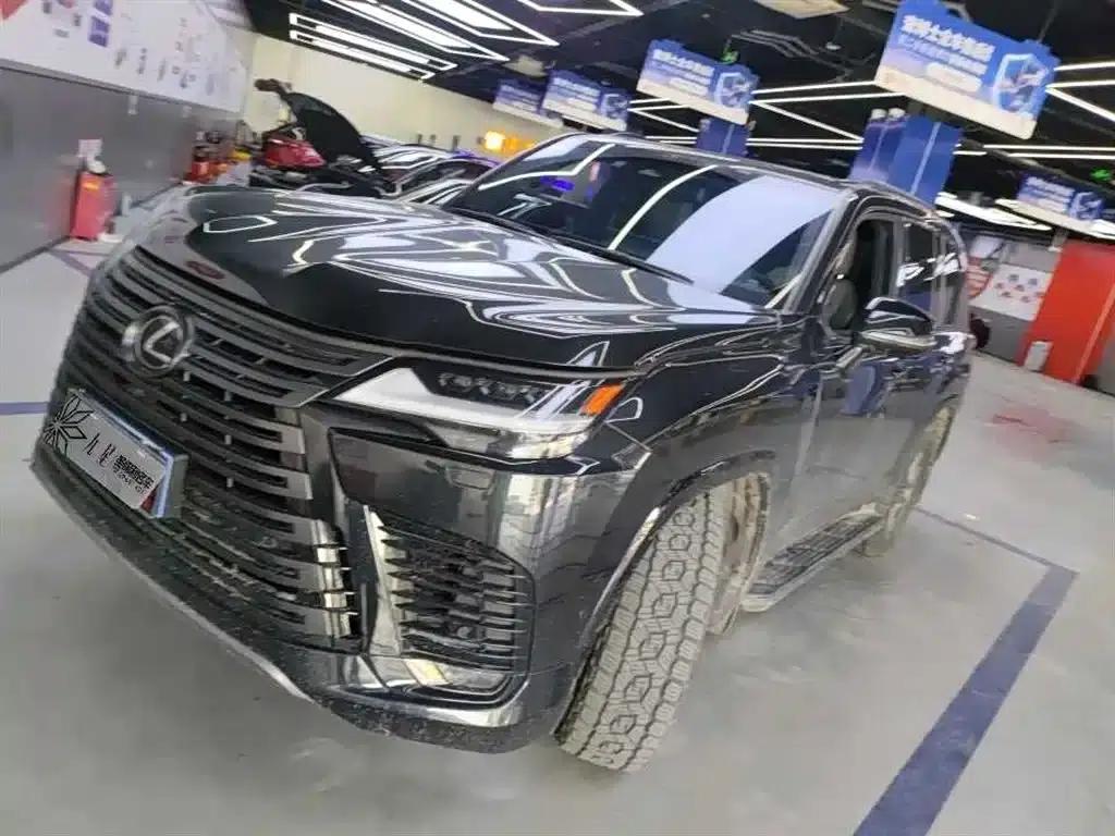 Lexus LX 2025 700h Overtrail — миниатюра 1