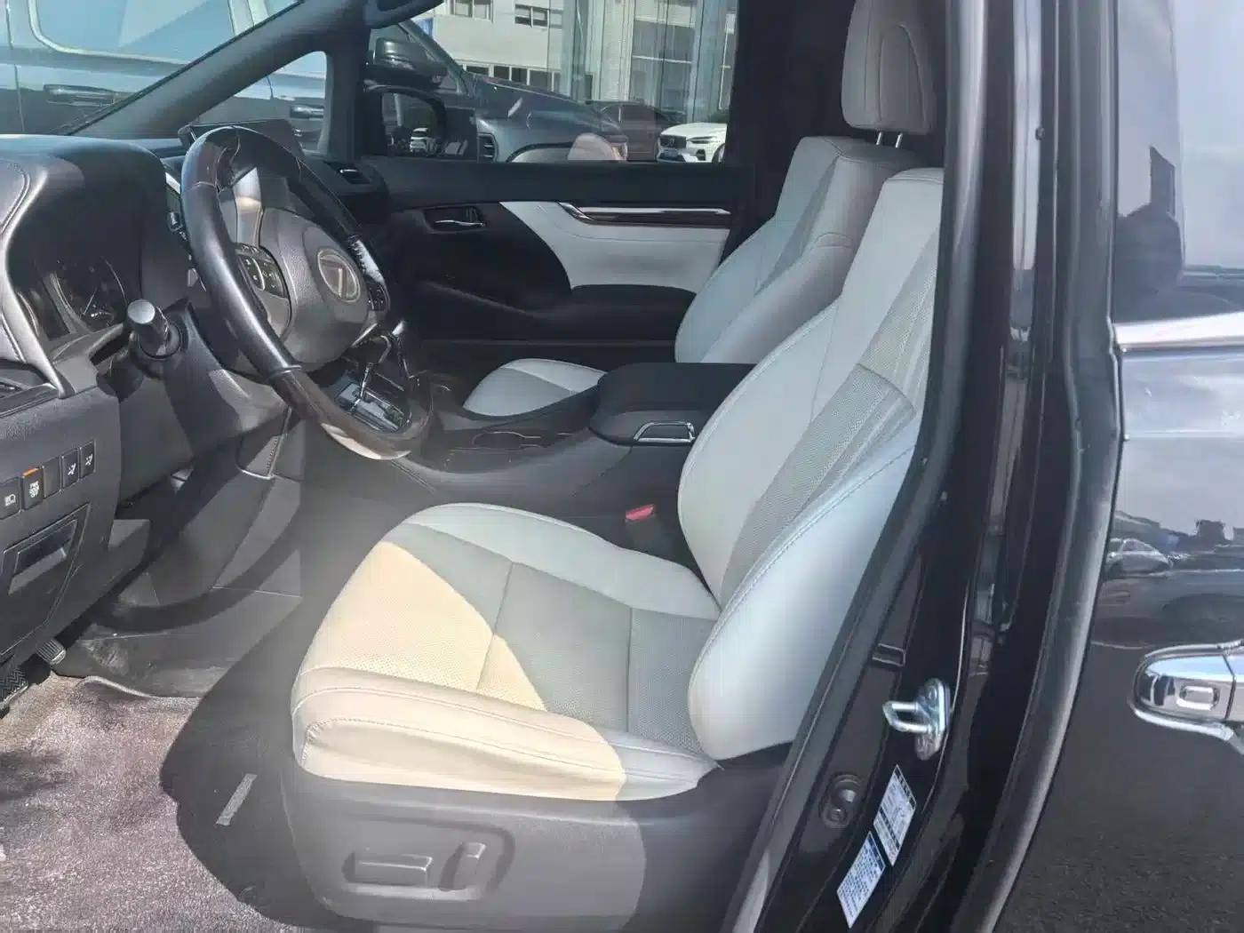 Lexus LM 2020 300h Four-Seat Executive Edition — миниатюра 14