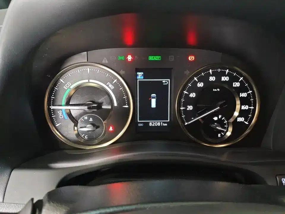 Lexus LM 2020 300h Four-Seat Executive Edition — миниатюра 15