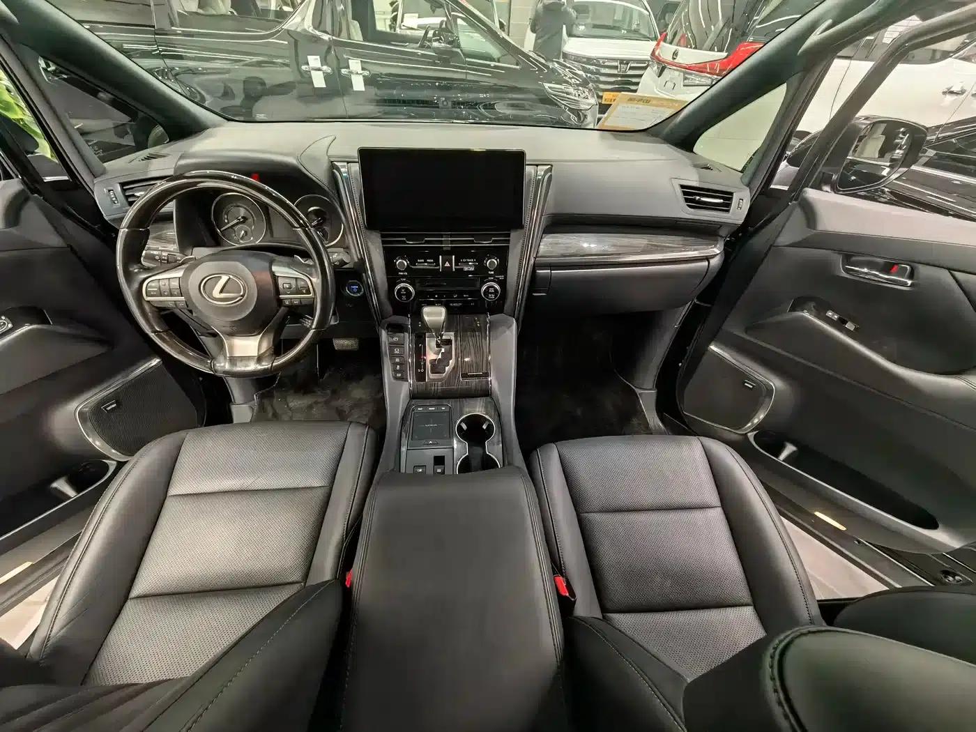 Lexus LM 2020 300h Four-Seat Executive Edition — миниатюра 7