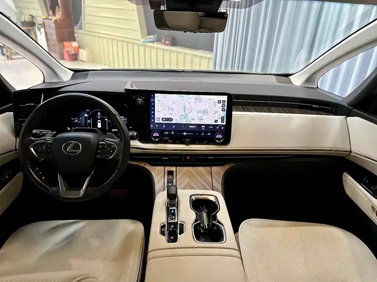 Lexus LM 2023 500h Four-Seat Executive Edition — миниатюра 7