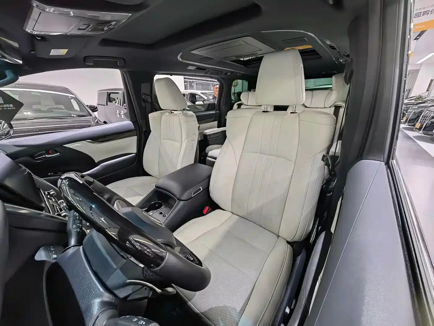Lexus LM 2020 300h 7-Seat Elegant Edition — миниатюра 7