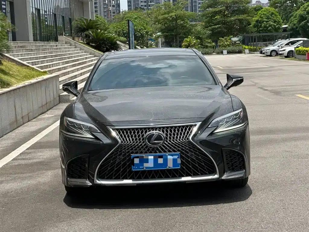 Lexus LS 2018 500h Executive Edition (China V emission standard) — миниатюра 2